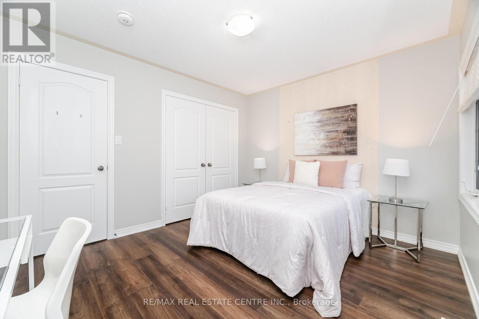 236 Giddings Crescent, Milton, Ontario  L9T 7A7 - Photo 31 - W12544392