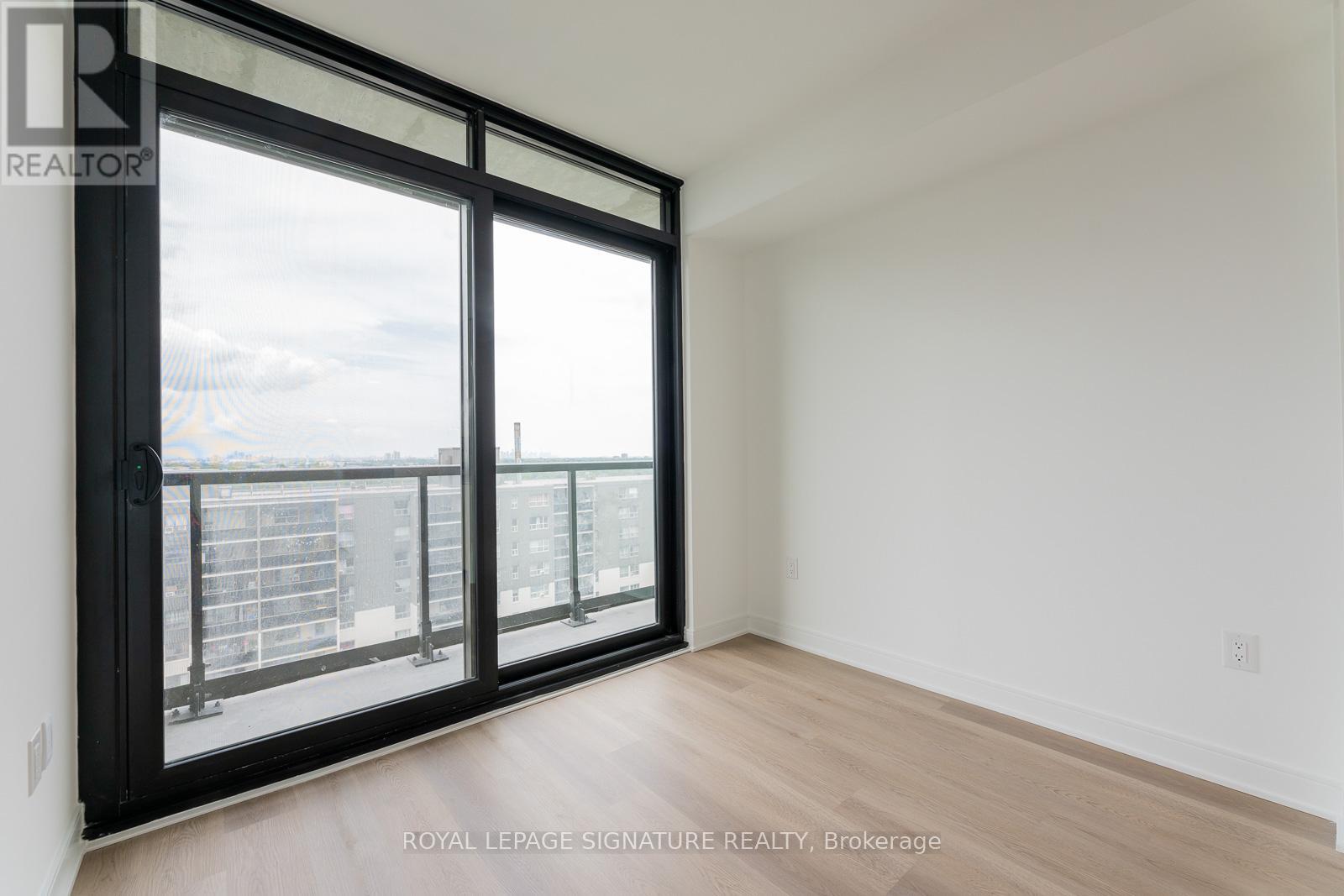 1204 - 86 Dundas Street E, Mississauga, Ontario  L5A 1W4 - Photo 7 - W12544402