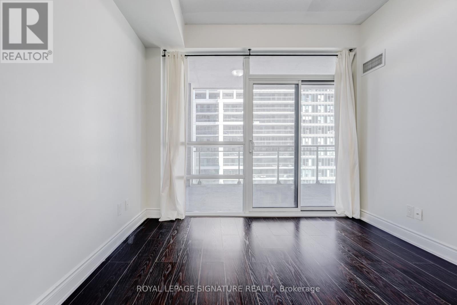 608 - 16 Brookers Lane, Toronto, Ontario  M8V 0A5 - Photo 12 - W12544410