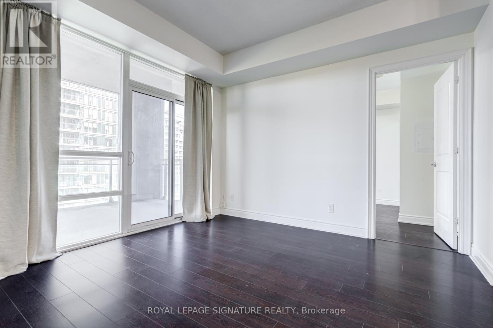 608 - 16 Brookers Lane, Toronto, Ontario  M8V 0A5 - Photo 7 - W12544410