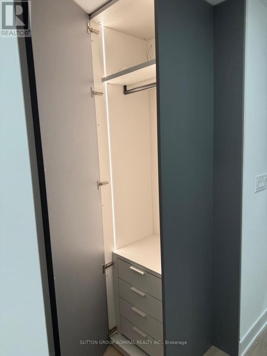 48 Desiree Place, Caledon, Ontario  L7E 4L2 - Photo 4 - W12544446