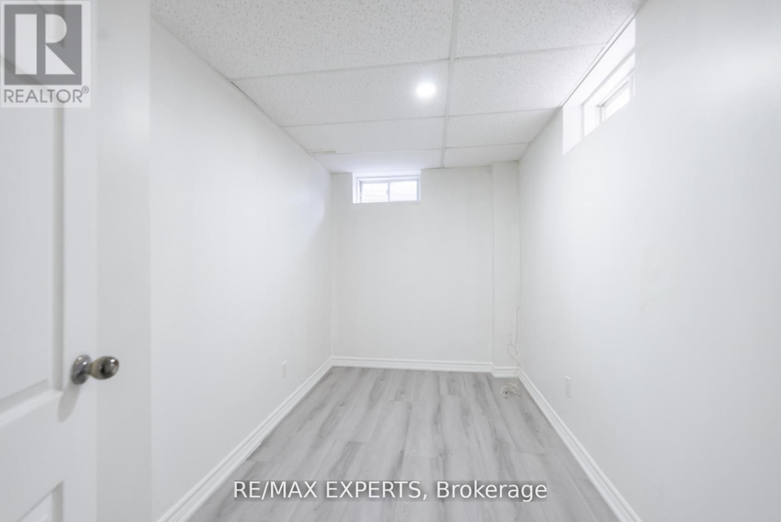 7 Yellow Brick Road, Brampton, Ontario  L6V 4K7 - Photo 19 - W12544480