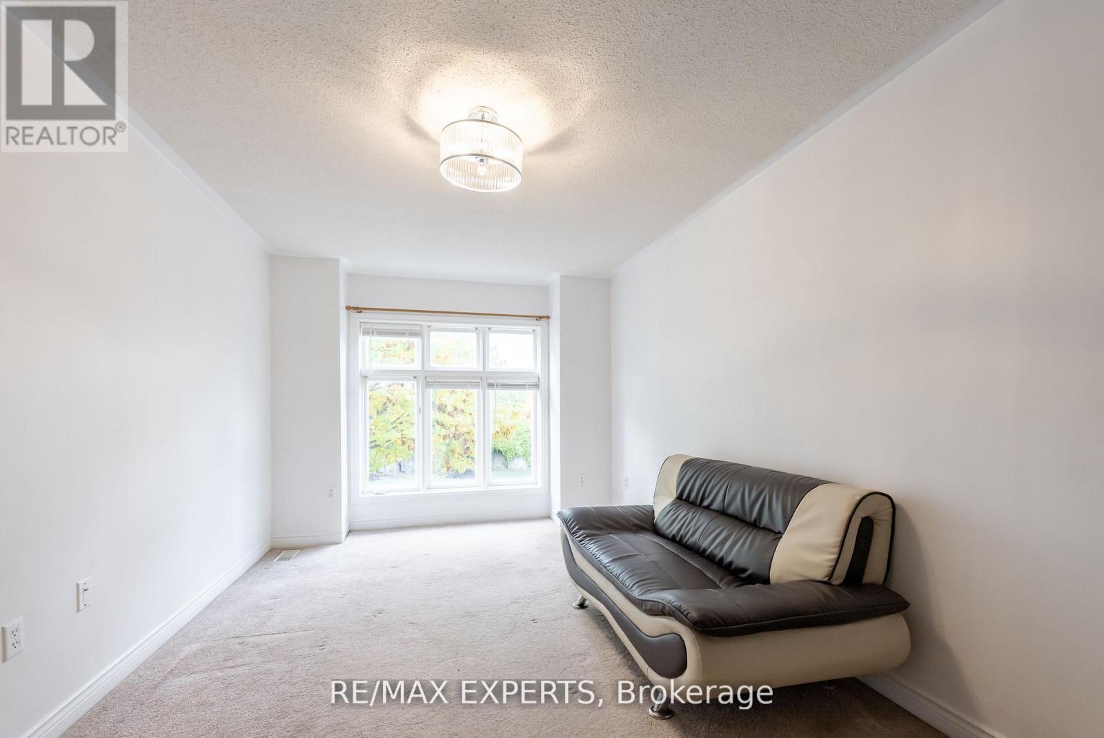 7 Yellow Brick Road, Brampton, Ontario  L6V 4K7 - Photo 22 - W12544480