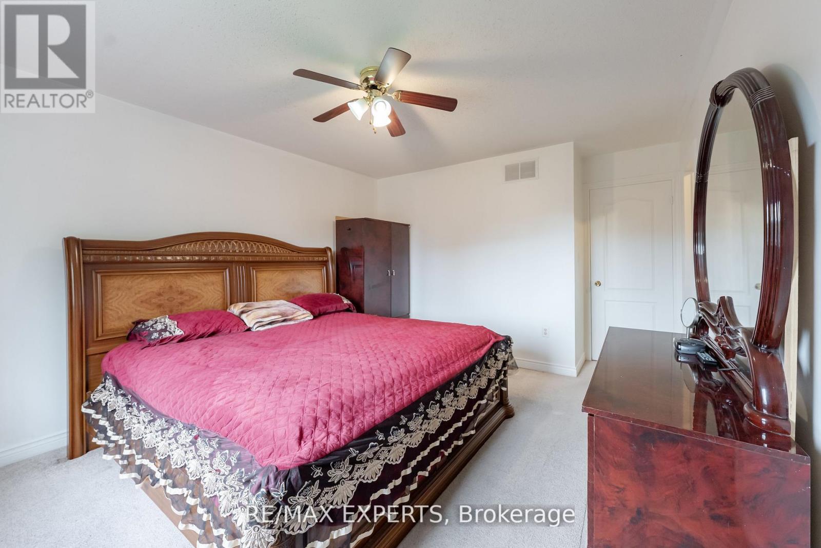 7 Yellow Brick Road, Brampton, Ontario  L6V 4K7 - Photo 32 - W12544480