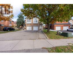 7 YELLOW BRICK ROAD, Brampton, Ontario