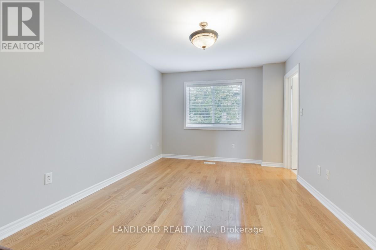 3 - 3071 Treadwells Drive, Mississauga, Ontario  L4X 1L5 - Photo 16 - W12544488