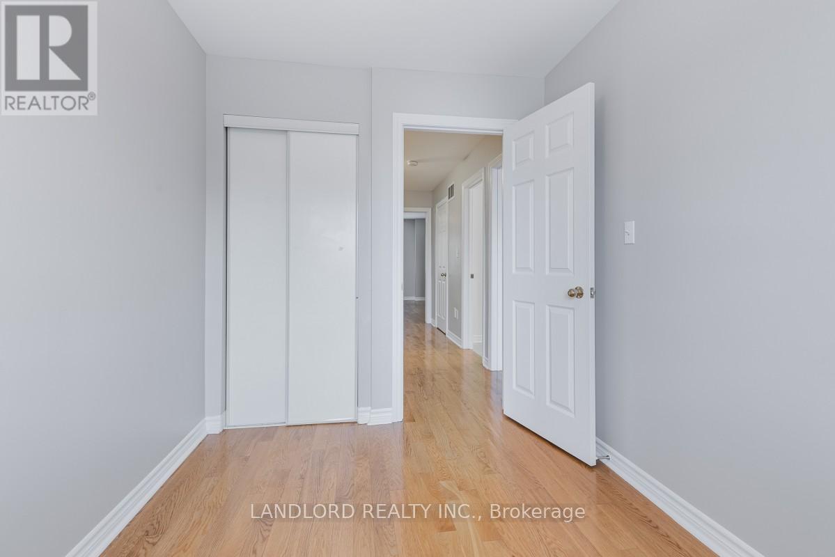 3 - 3071 Treadwells Drive, Mississauga, Ontario  L4X 1L5 - Photo 19 - W12544488