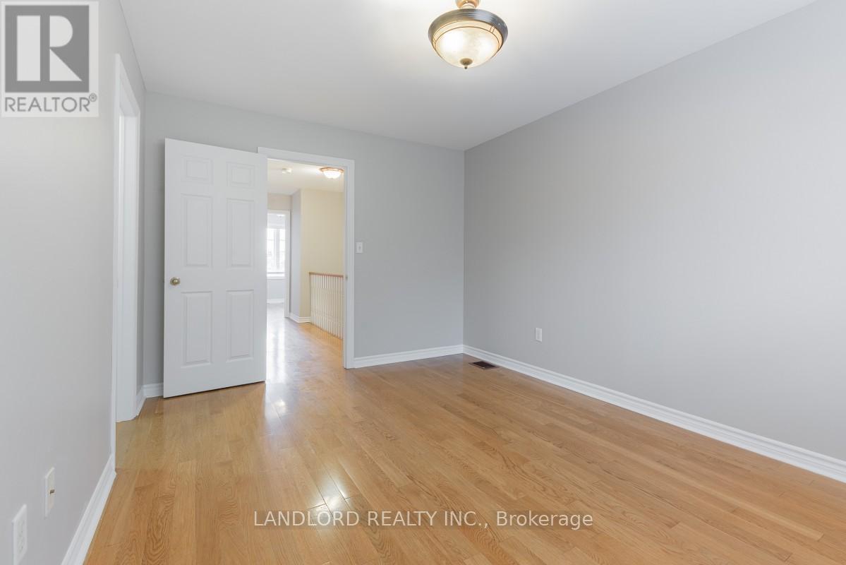 3 - 3071 Treadwells Drive, Mississauga, Ontario  L4X 1L5 - Photo 22 - W12544488