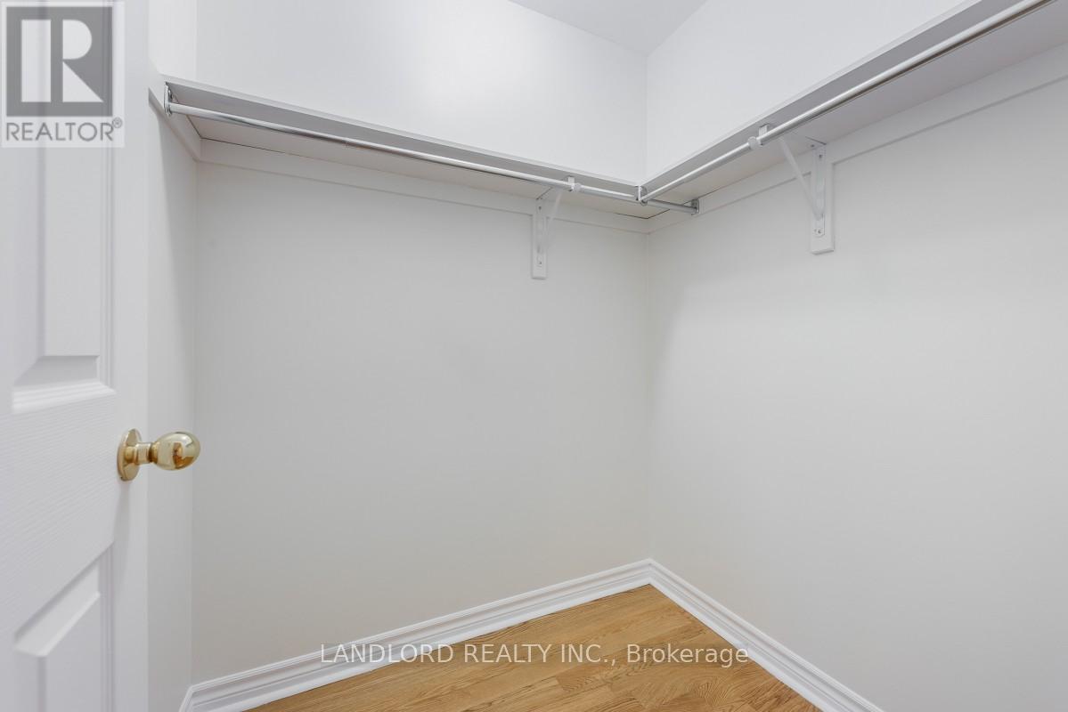 3 - 3071 Treadwells Drive, Mississauga, Ontario  L4X 1L5 - Photo 23 - W12544488