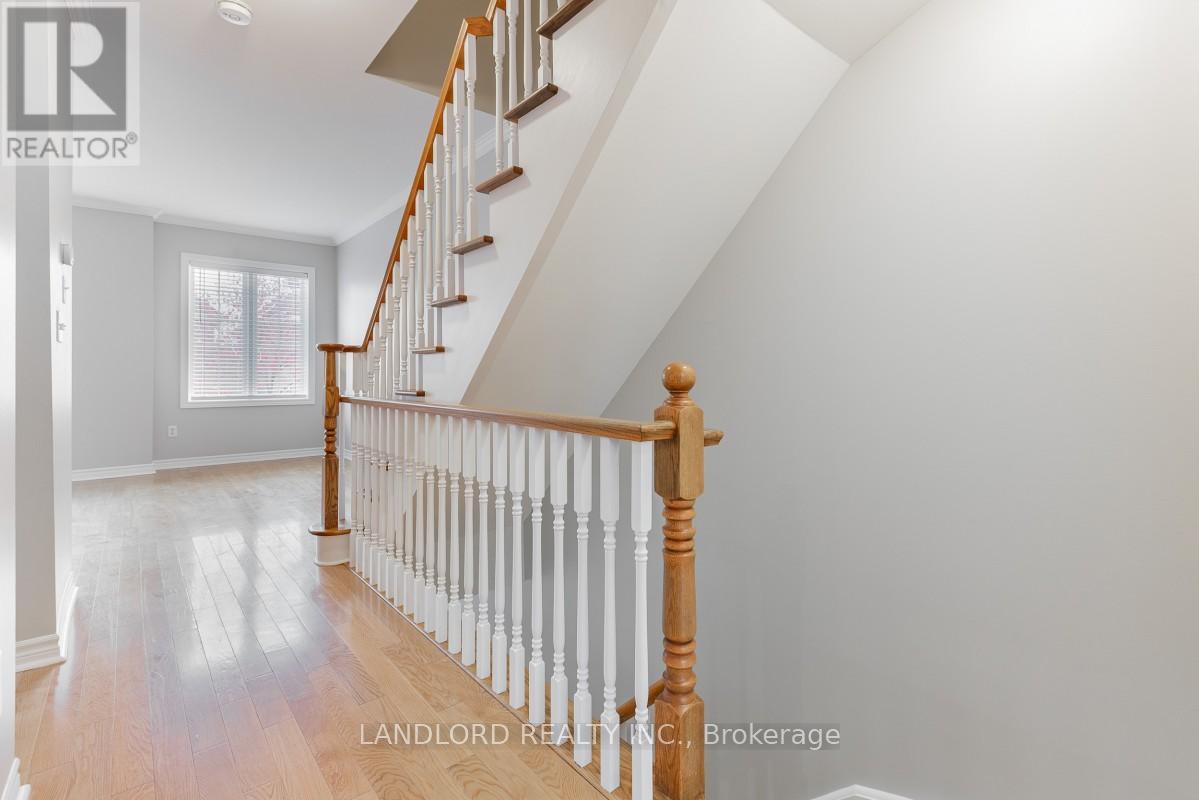 3 - 3071 Treadwells Drive, Mississauga, Ontario  L4X 1L5 - Photo 9 - W12544488