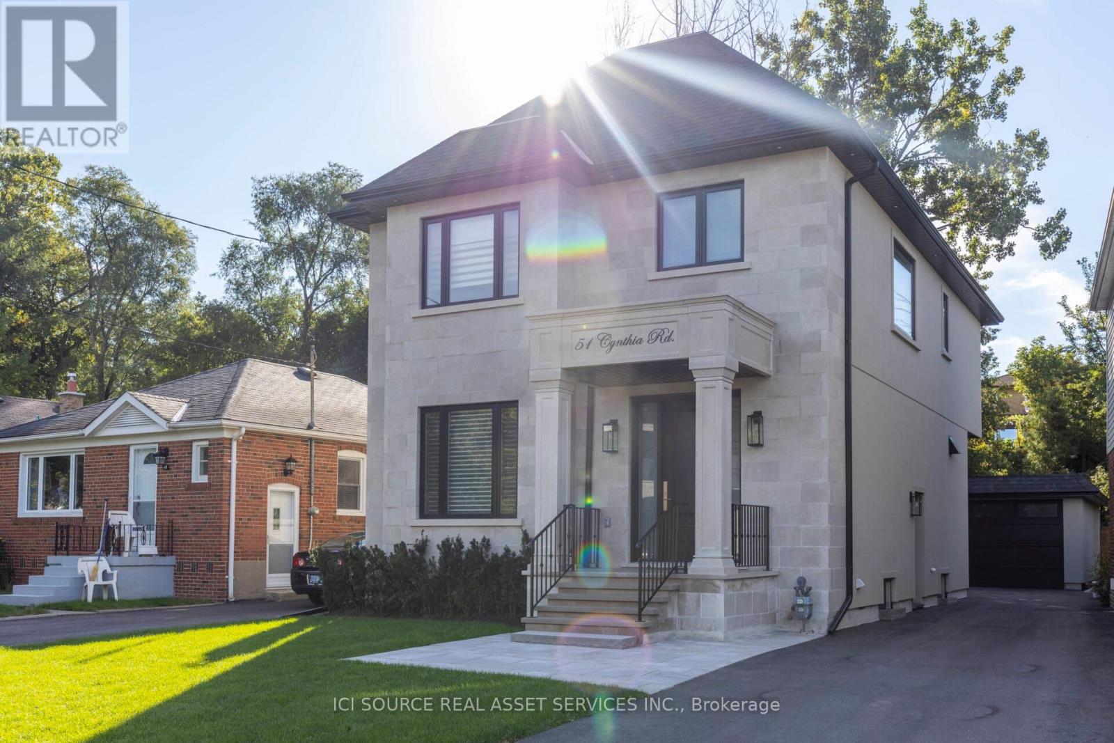 51 CYNTHIA ROAD, Toronto, Ontario