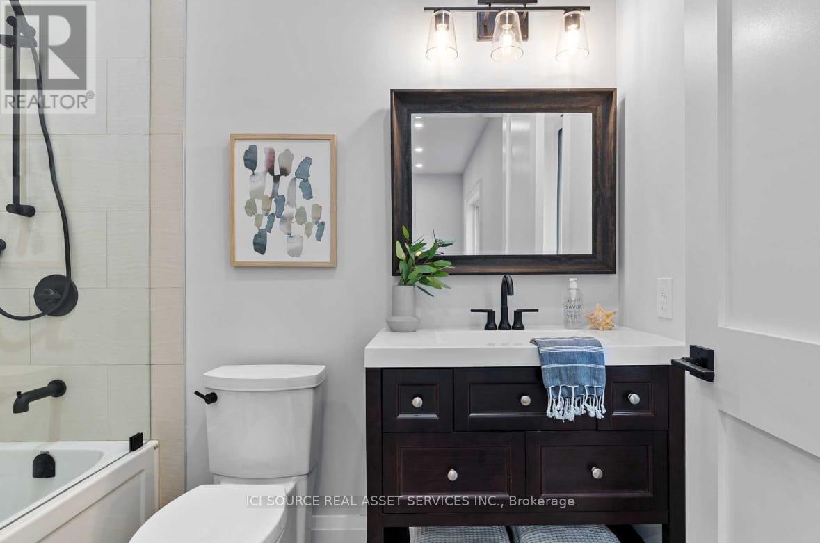 51 Cynthia Road, Toronto, Ontario  M6N 2P8 - Photo 18 - W12544502