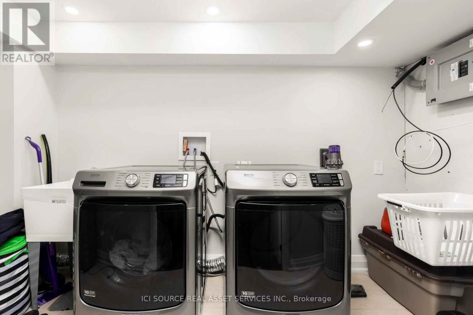 51 Cynthia Road, Toronto, Ontario  M6N 2P8 - Photo 24 - W12544502