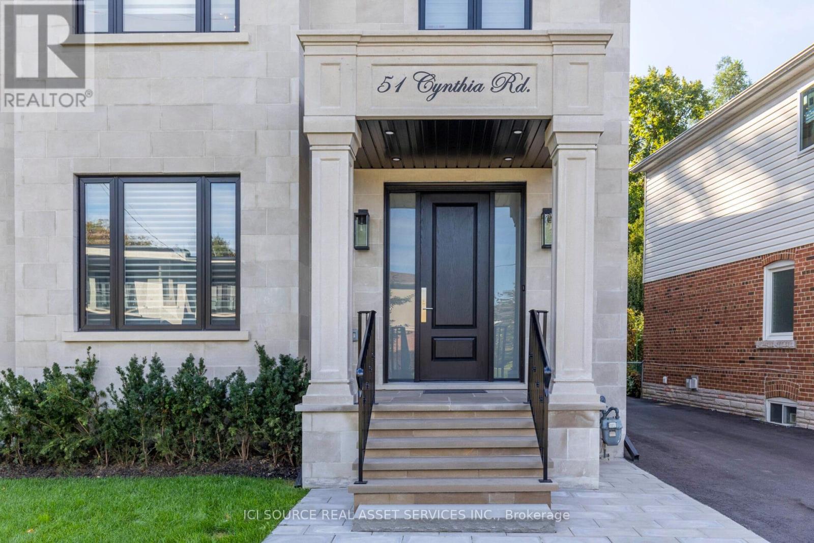 51 Cynthia Road, Toronto, Ontario  M6N 2P8 - Photo 25 - W12544502