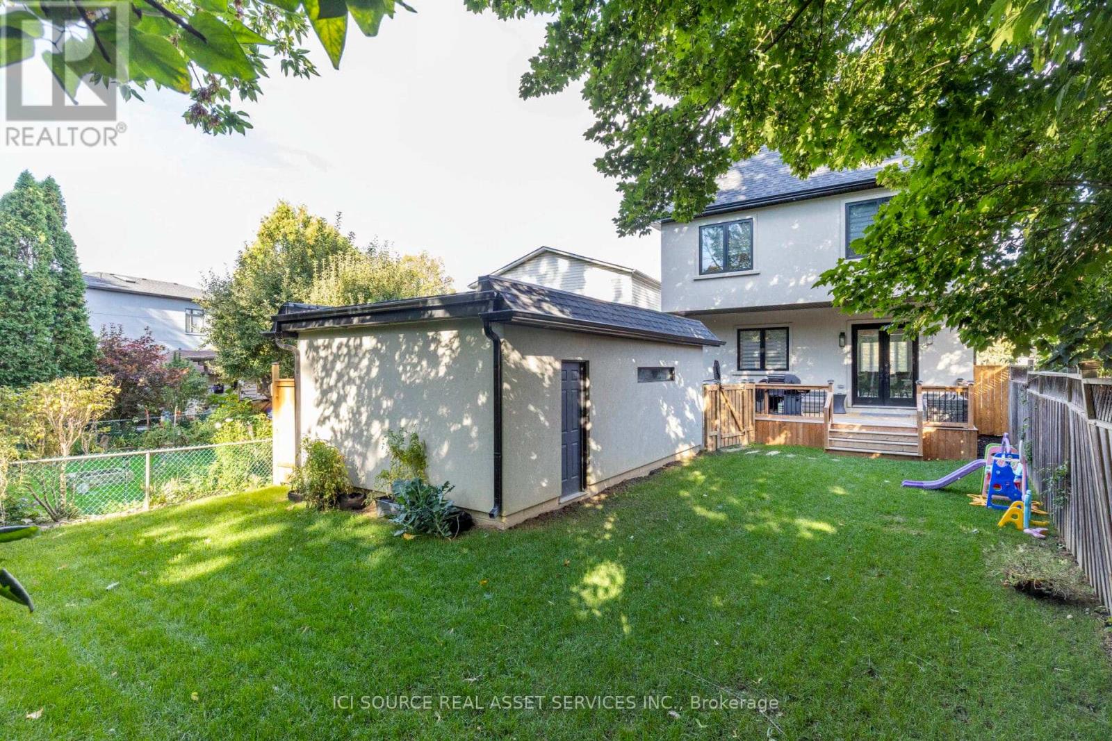 51 Cynthia Road, Toronto, Ontario  M6N 2P8 - Photo 27 - W12544502