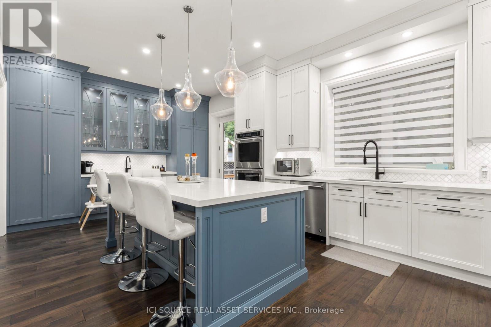 51 Cynthia Road, Toronto, Ontario  M6N 2P8 - Photo 3 - W12544502