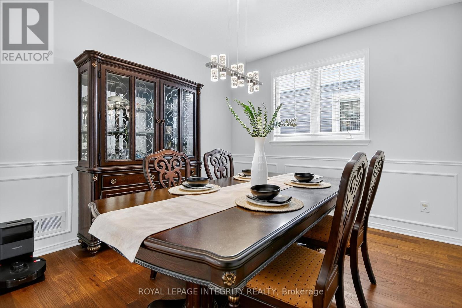 347 Tucana Way, Ottawa, Ontario  K2J 0Z8 - Photo 6 - X12445506