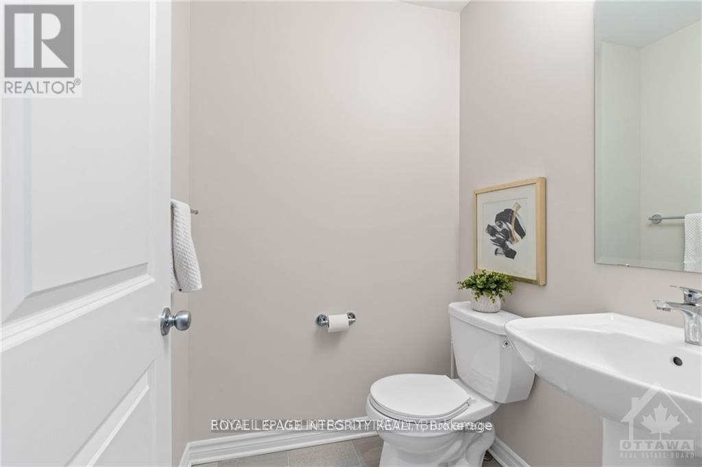 165 Angelonia Crescent E, Ottawa, Ontario  K1T 0Y5 - Photo 8 - X12484905