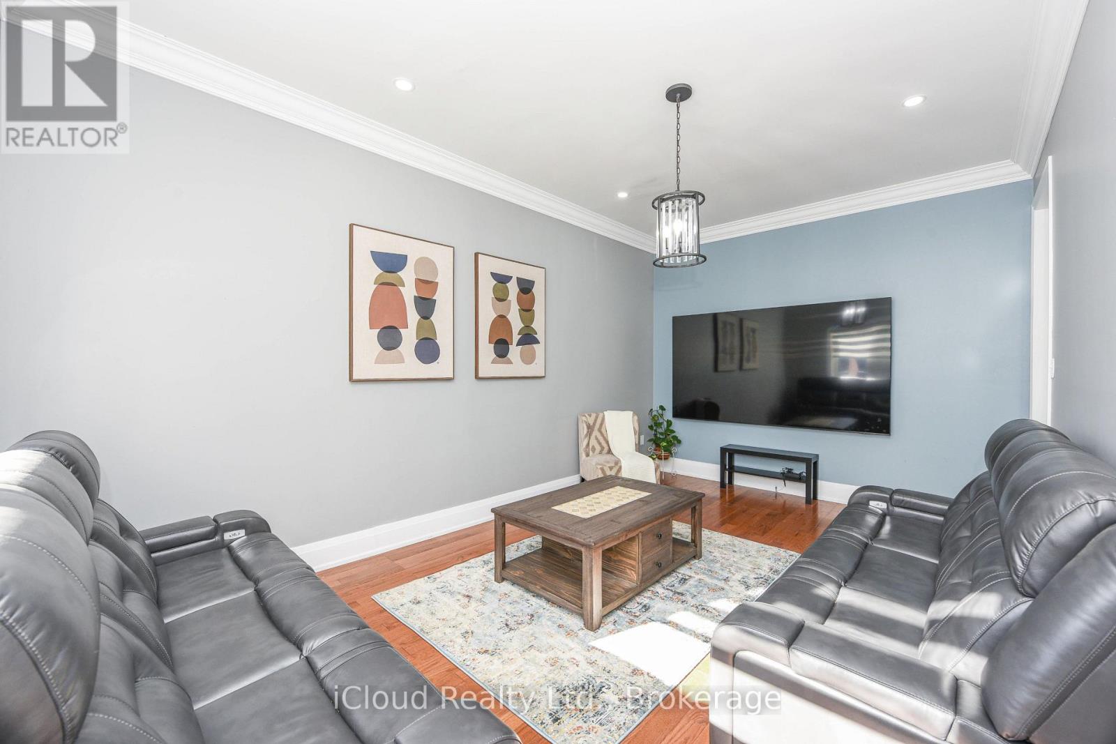 25 Giles Road, Caledon, Ontario  L7K 0B6 - Photo 17 - W12541522