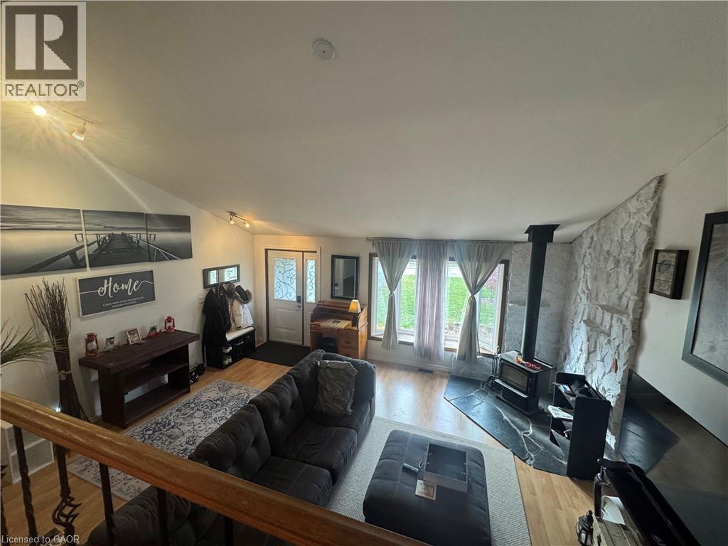 24 Woodhouse Avenue, Port Dover, Ontario N0A 1N8 - Photo 5 - 40787894