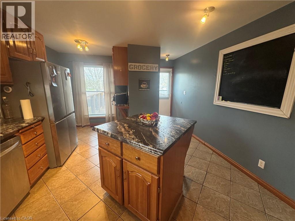 24 Woodhouse Avenue, Port Dover, Ontario N0A 1N8 - Photo 9 - 40787894