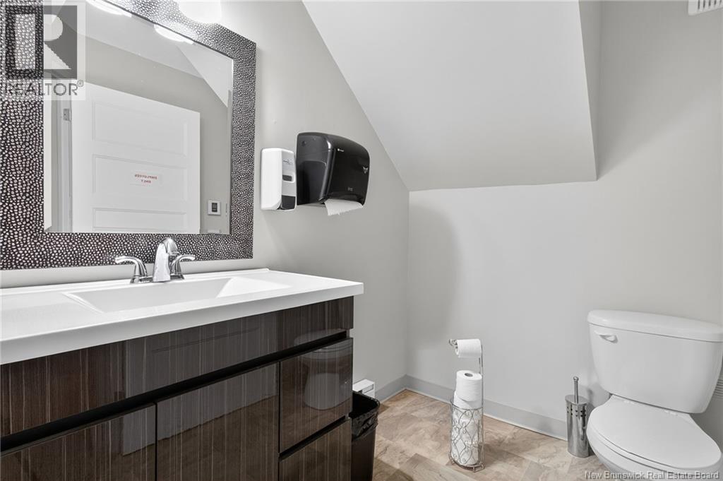 400-408 Mountain Road, Moncton, New Brunswick  E1C 2M9 - Photo 9 - NB129977