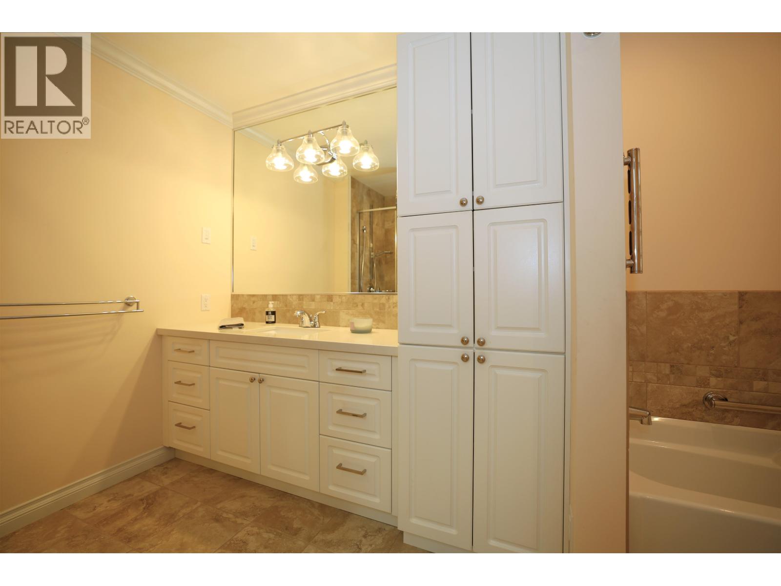 561 Spyglass Place, Gibsons, British Columbia V0N 1V9 - Photo 28 - R3067430