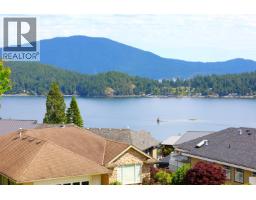 561 Spyglass Place, Gibsons, Ca