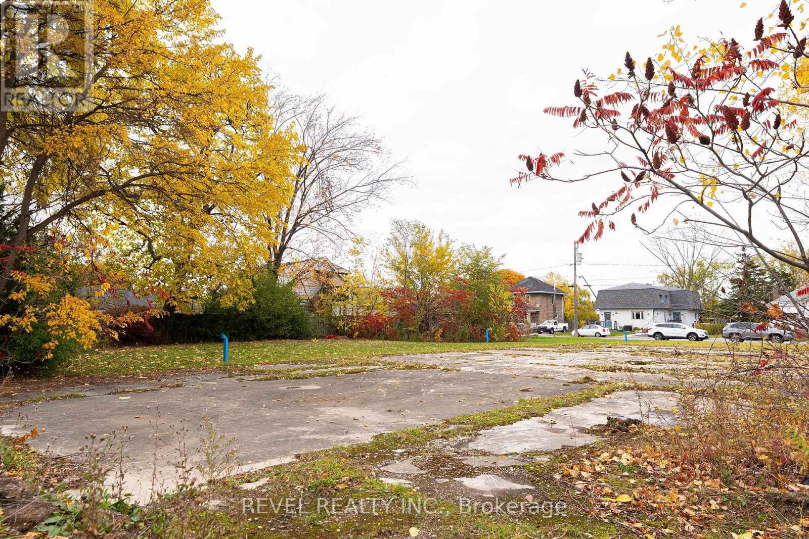 5 Haight Street, St. Catharines, Ontario  L2P 2L9 - Photo 8 - X12544384