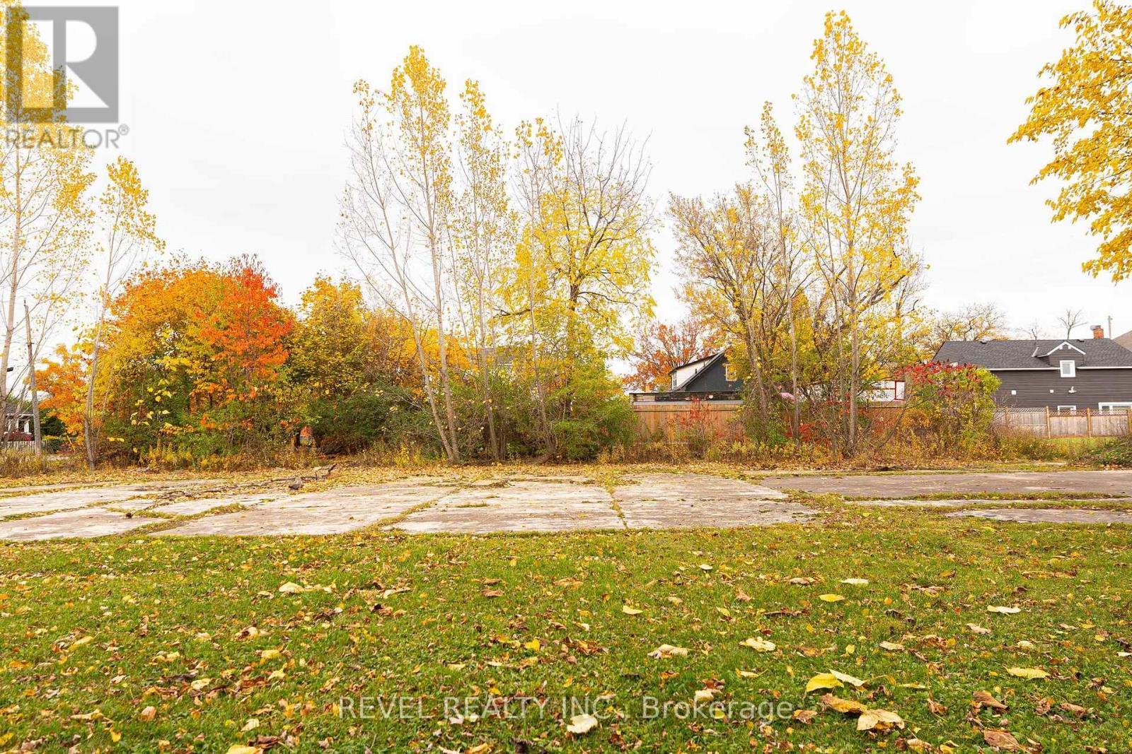 5 Haight Street, St. Catharines, Ontario  L2P 2L9 - Photo 9 - X12544384