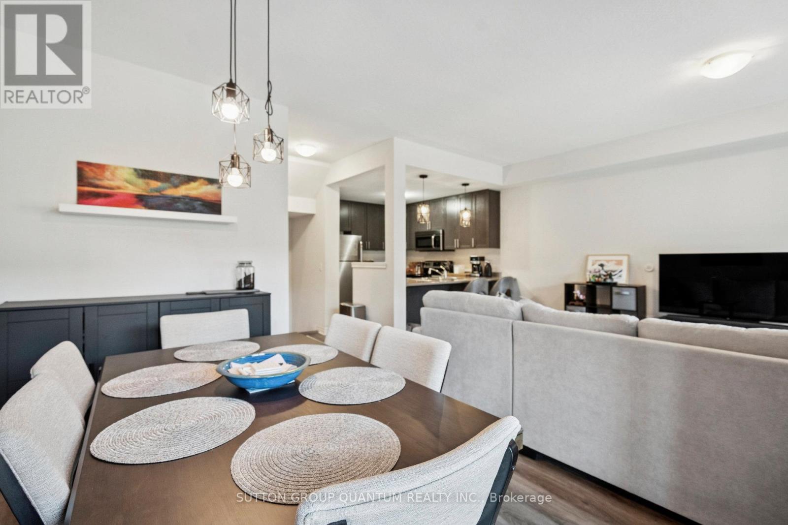 18 Lakeshore Drive, Hamilton, Ontario  L8E 0J3 - Photo 12 - X12544404