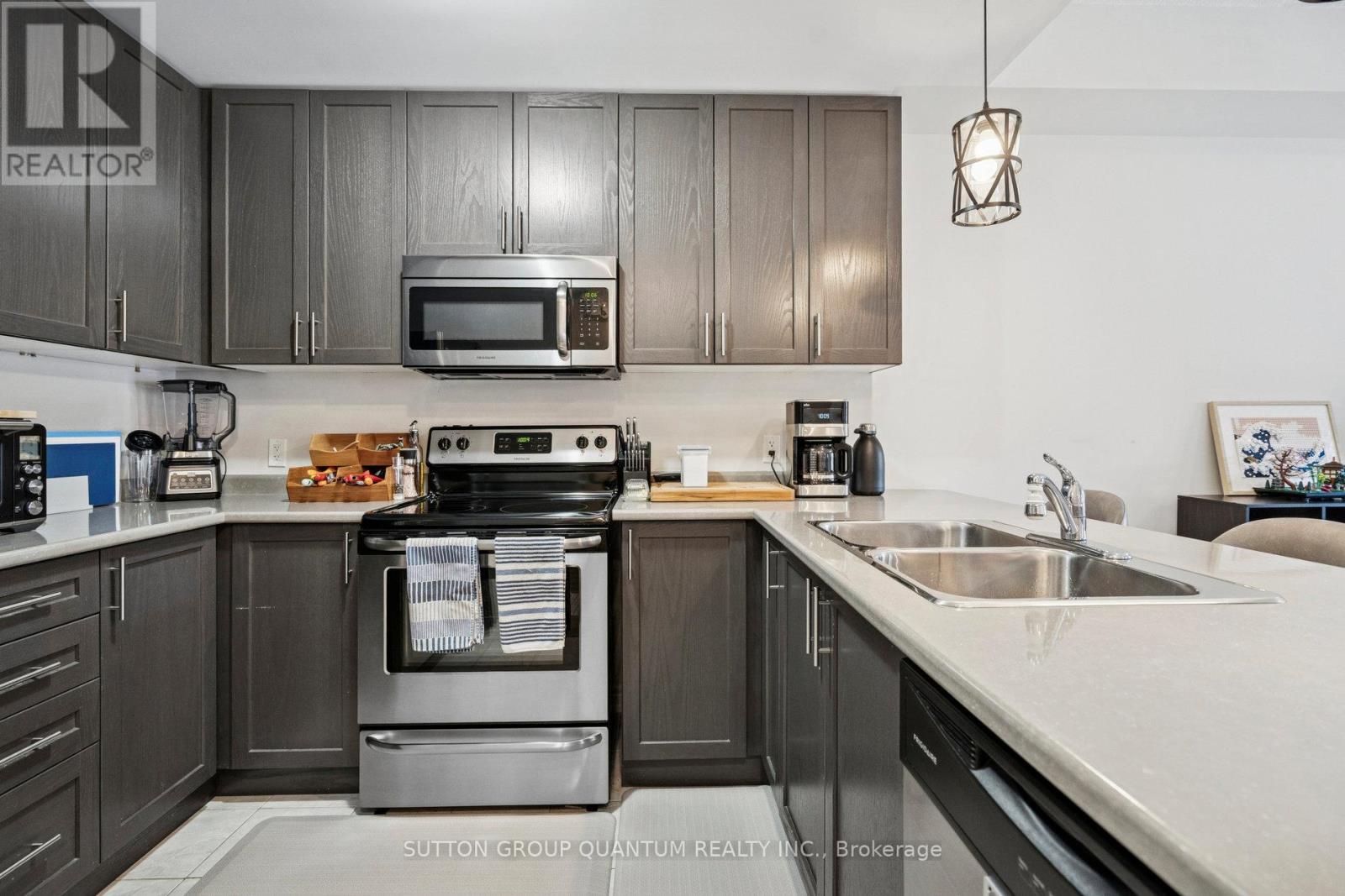 18 Lakeshore Drive, Hamilton, Ontario  L8E 0J3 - Photo 15 - X12544404