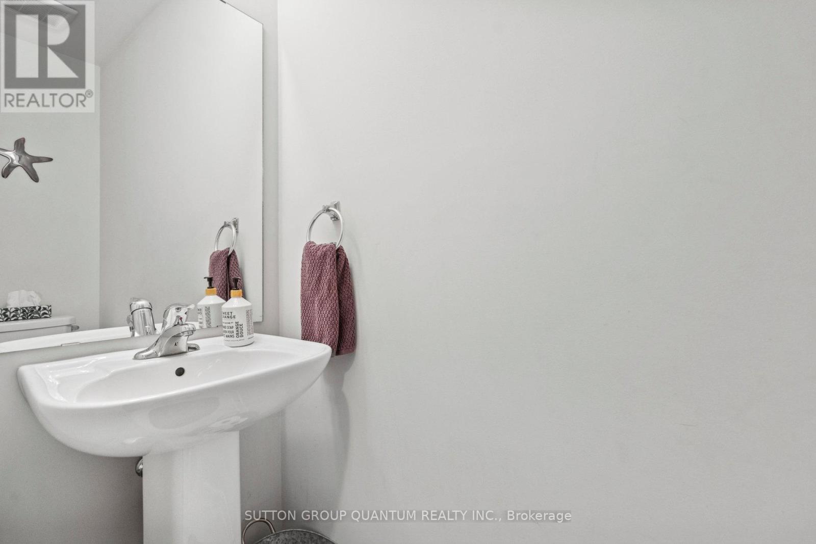 18 Lakeshore Drive, Hamilton, Ontario  L8E 0J3 - Photo 18 - X12544404