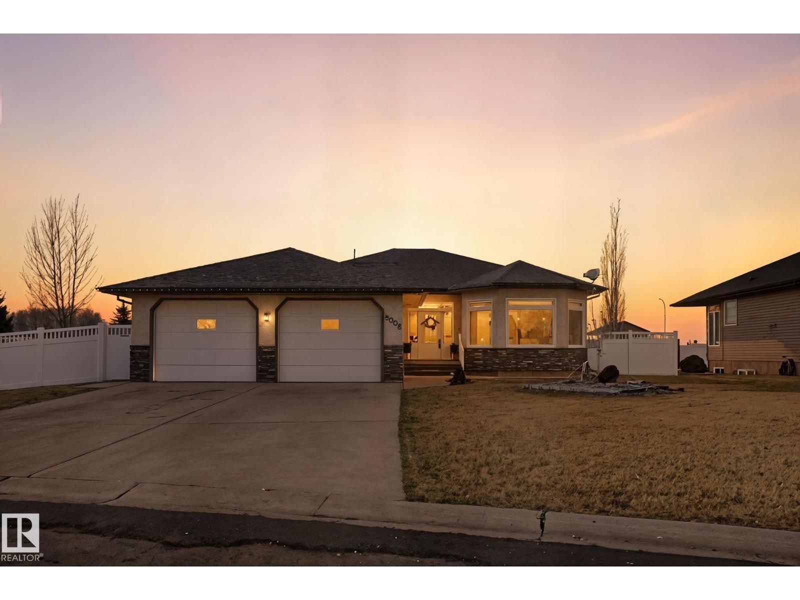 5002 58 ST, Daysland, Alberta