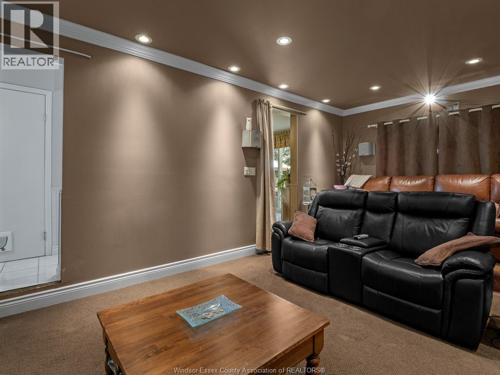 12033 St. Thomas Crescent, Tecumseh, Ontario  N8N 3V6 - Photo 12 - 25028752