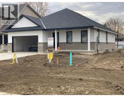 4001 GREENWOOD DRIVE, Petrolia, Ontario