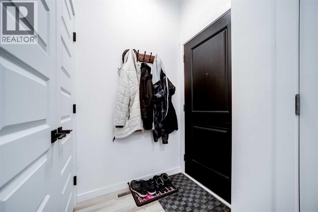 75 Blackwolf Pass N, Lethbridge, Alberta  T1H 7H8 - Photo 3 - A2259877