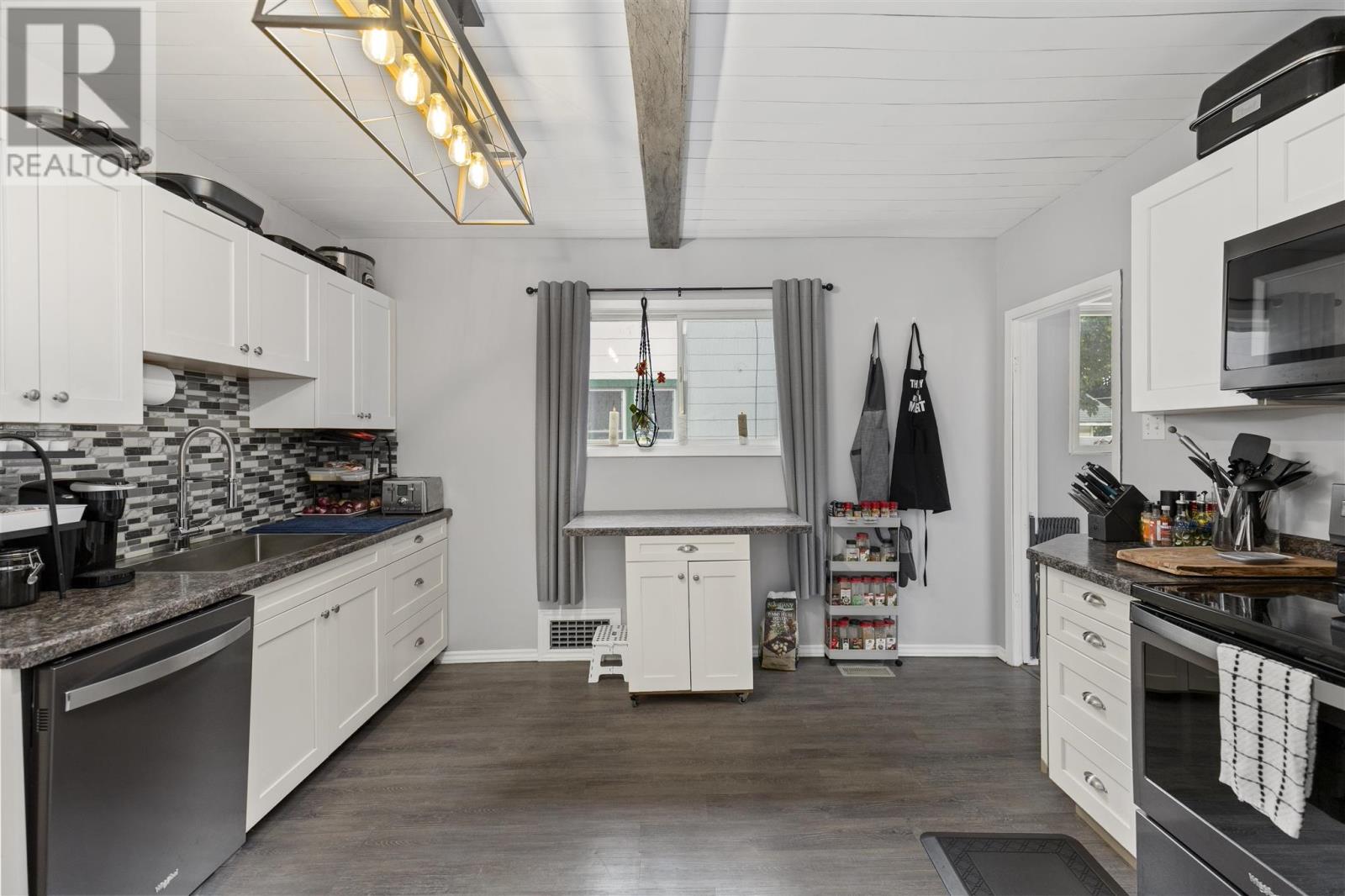 285 Third Ave, Sault Ste. Marie, Ontario P6C 4M2 - Photo 12 - SM253271