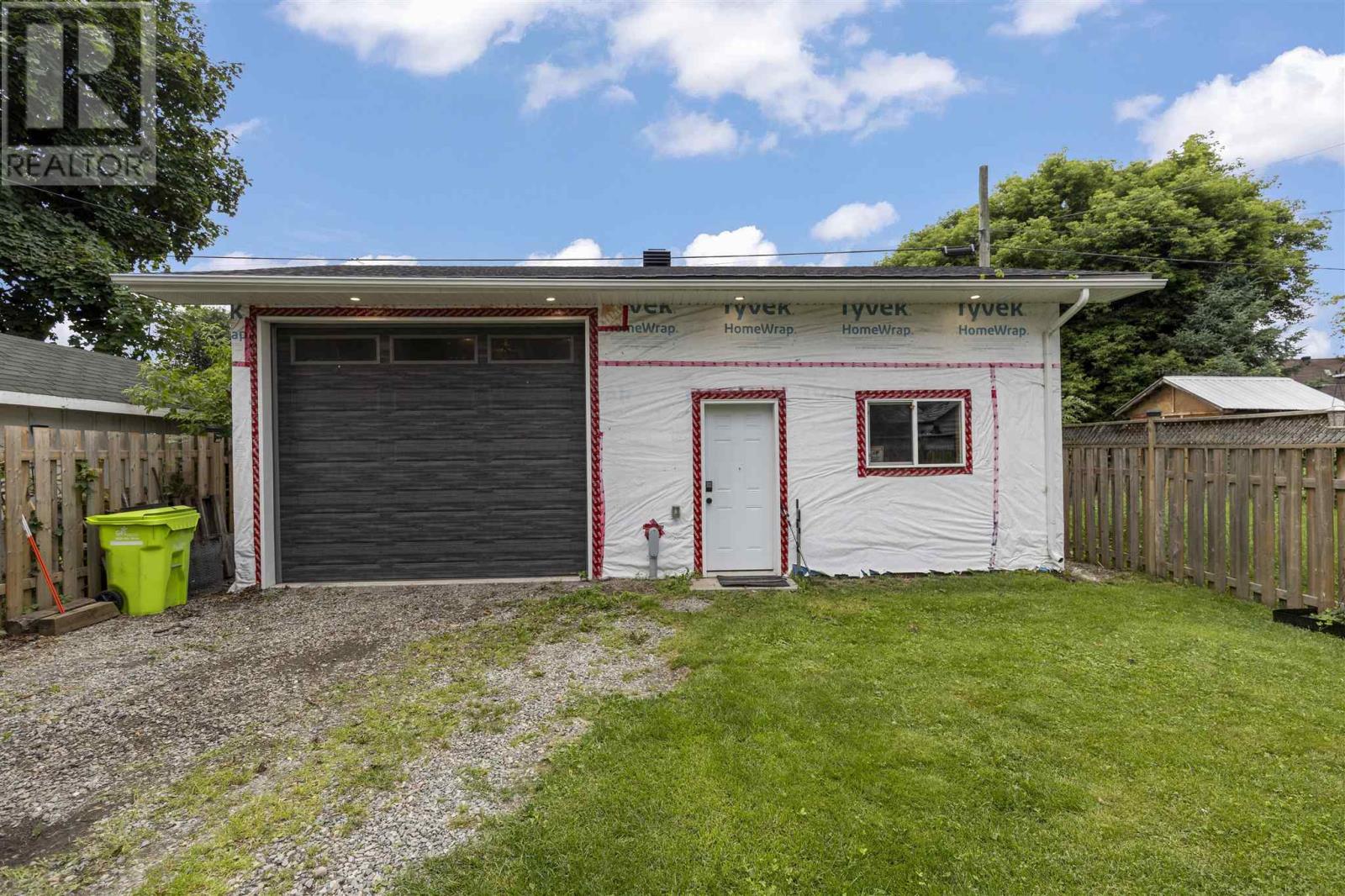 285 Third Ave, Sault Ste. Marie, Ontario P6C 4M2 - Photo 39 - SM253271