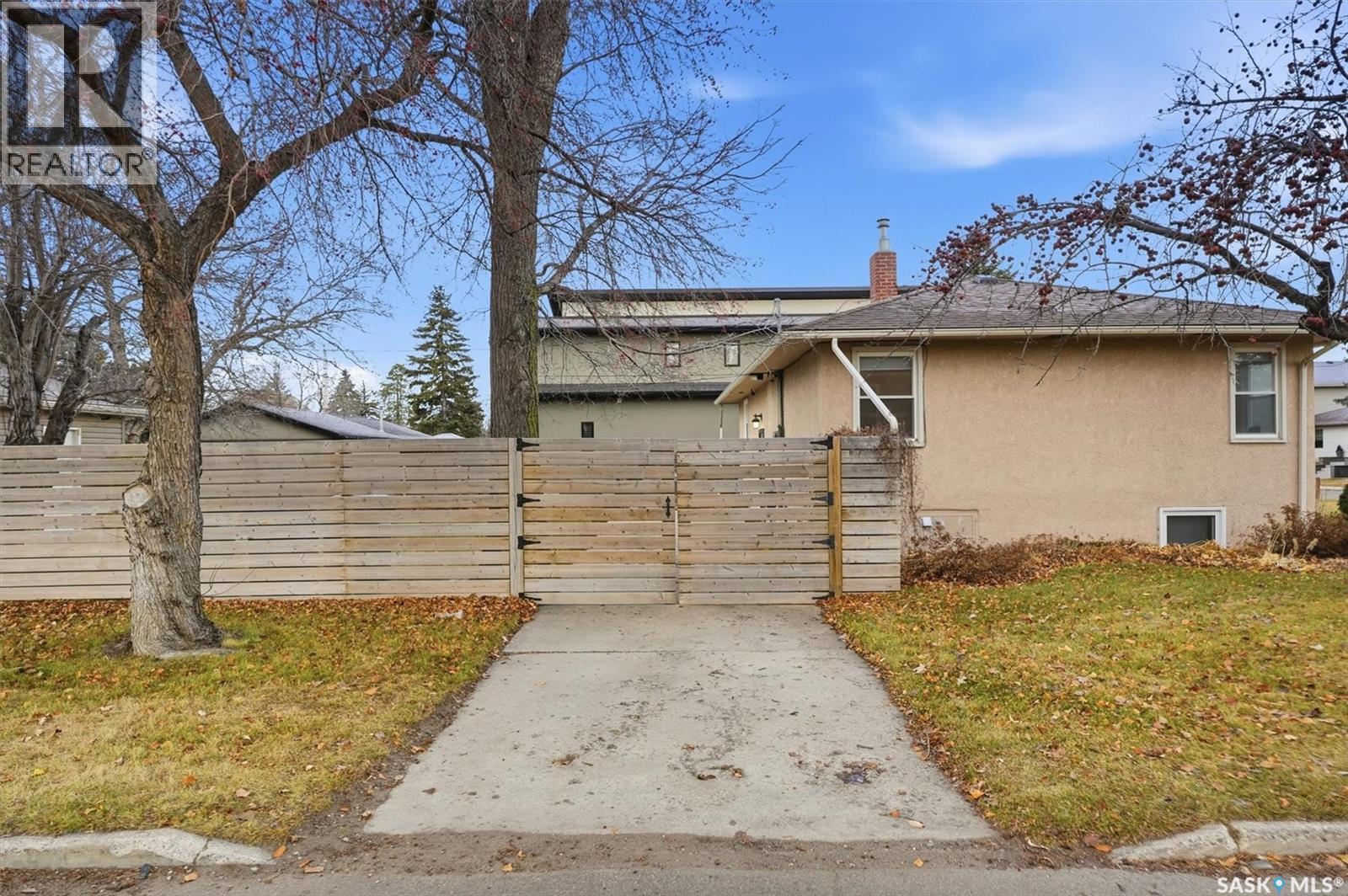 738 3rd Street E, Saskatoon, Saskatchewan  S7H 1M3 - Photo 39 - SK023925