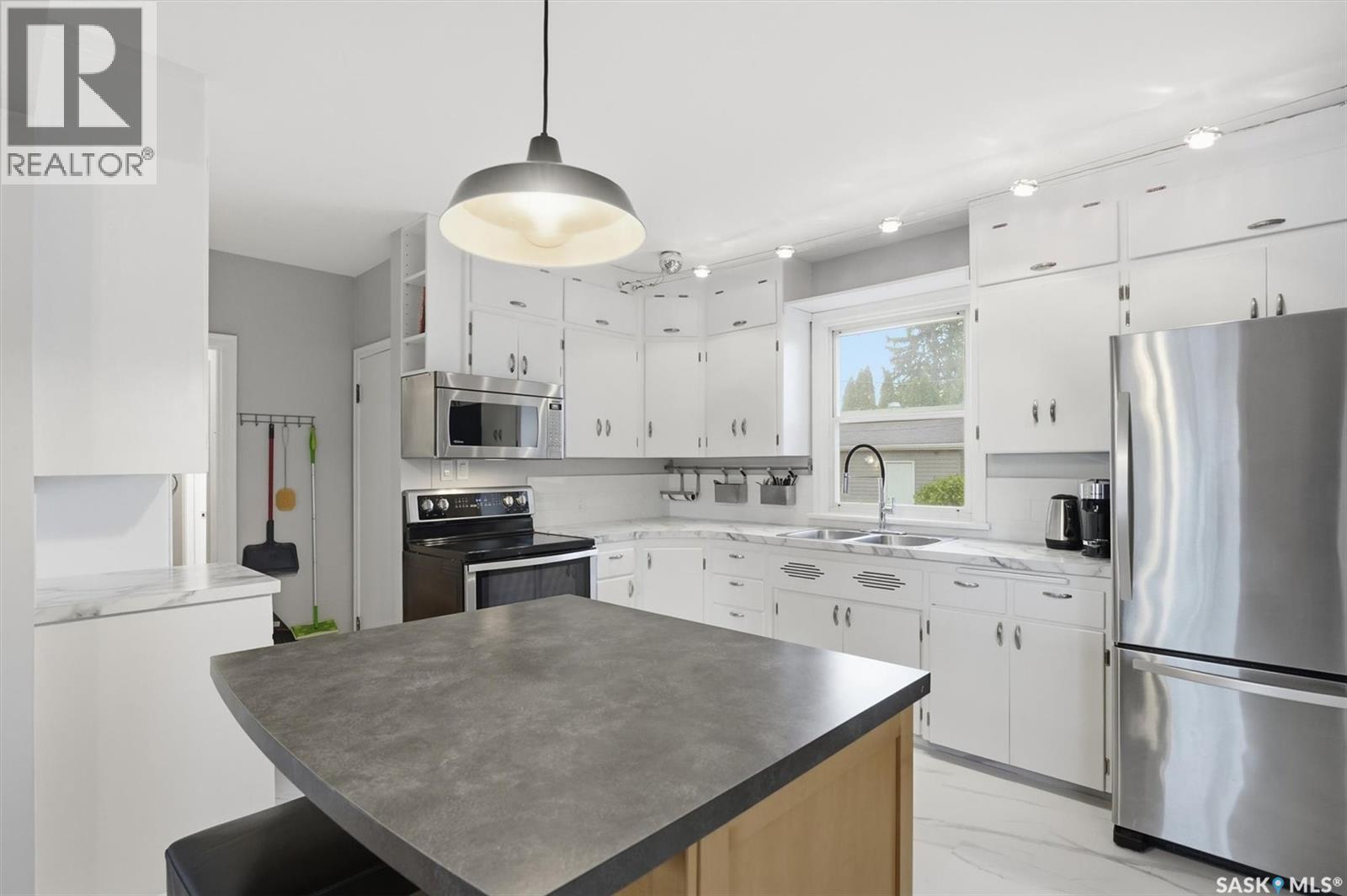 738 3rd Street E, Saskatoon, Saskatchewan  S7H 1M3 - Photo 9 - SK023925