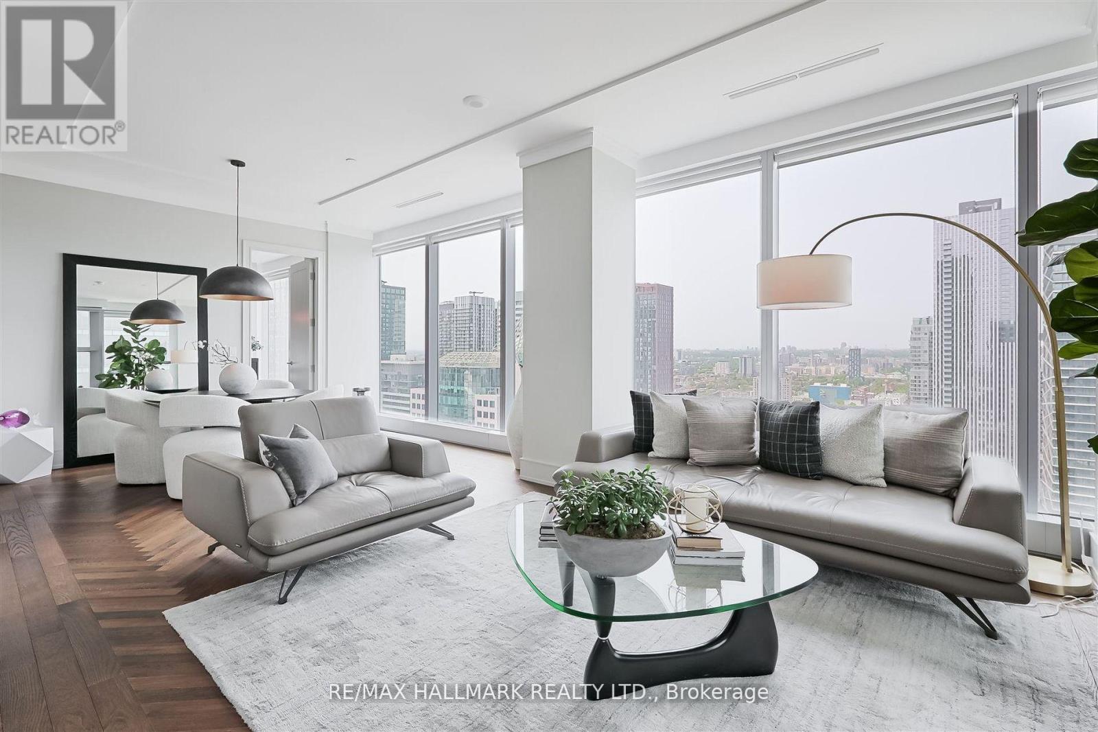 3303 - 183 Wellington Street W, Toronto, Ontario  M5V 0A1 - Photo 6 - C12544614