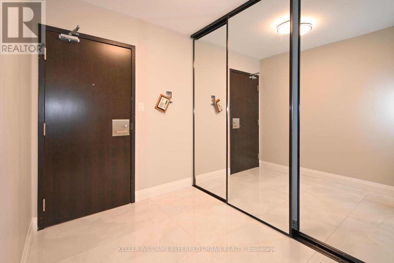 #2609 - 25 The Esplanade, Toronto, Ontario  M5E 1W5 - Photo 3 - C12544660