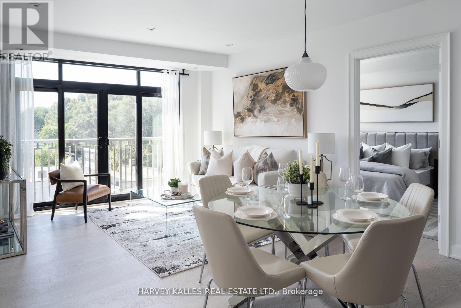 403 - 1 STRATHGOWAN AVENUE, Toronto, Ontario