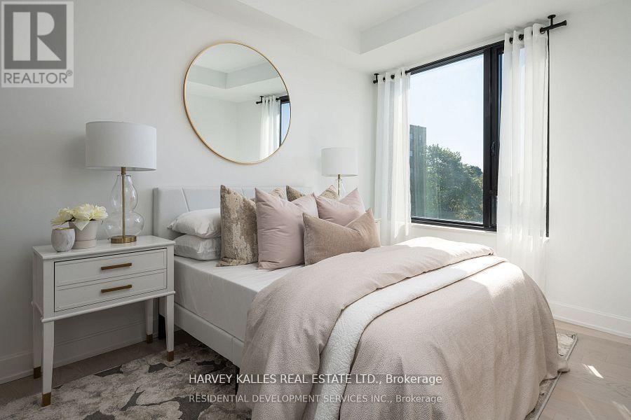 403 - 1 Strathgowan Avenue, Toronto, Ontario  M4N 0B3 - Photo 8 - C12544676