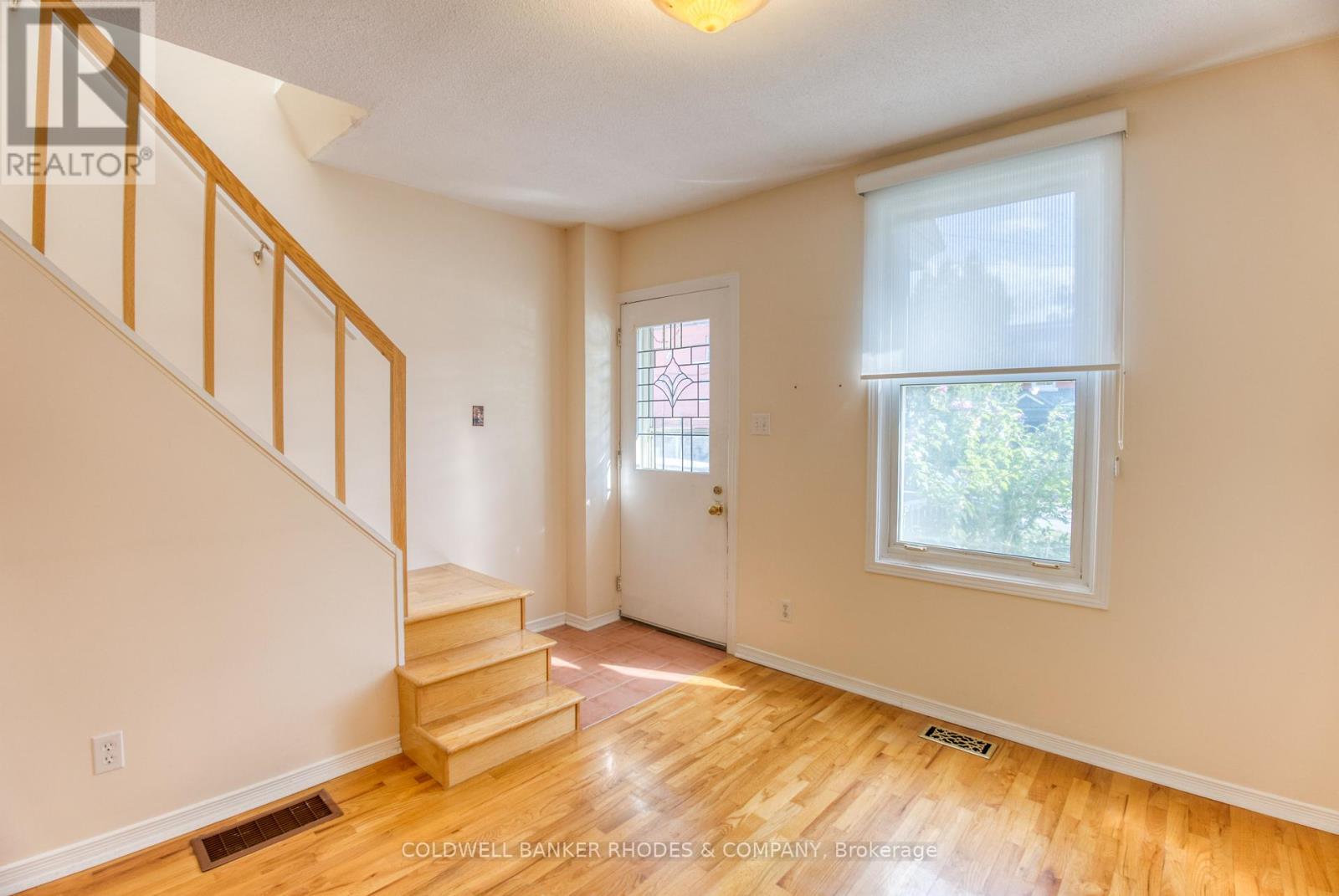 129 Elm Street, Ottawa, Ontario K1R 6N4 - Photo 6 - X12543366