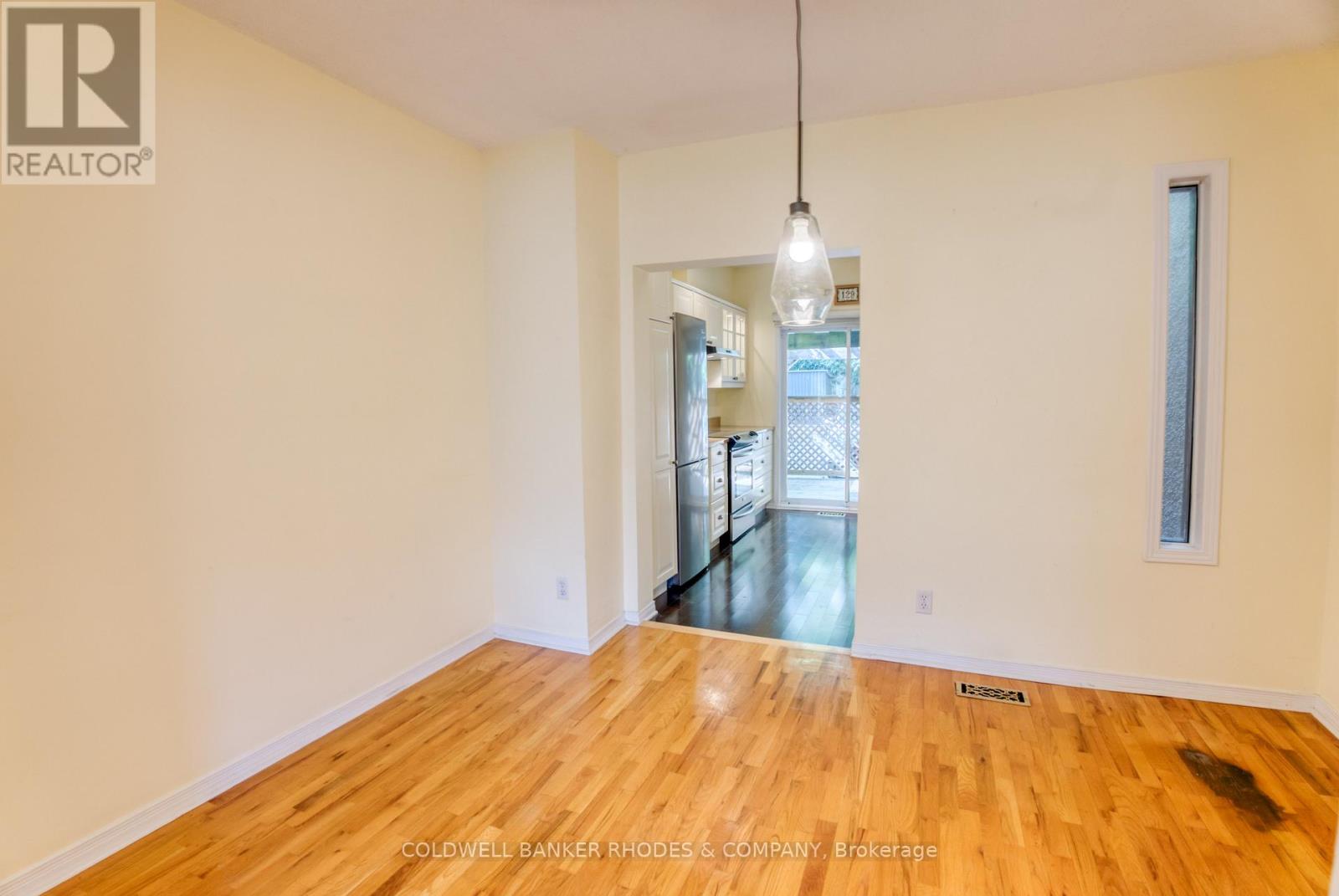 129 Elm Street, Ottawa, Ontario K1R 6N4 - Photo 8 - X12543366