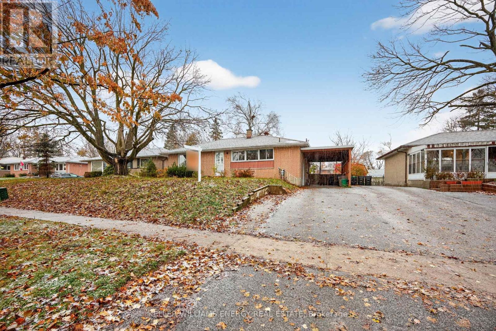 76 Rose Street, Barrie, Ontario L4M 2T2 - Photo 1 - S12544728