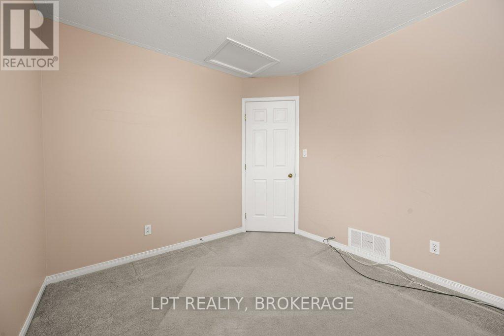 99 Dalgleish Avenue, Kingston, Ontario K7K 7E3 - Photo 23 - X12544716