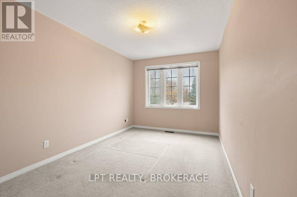 99 Dalgleish Avenue, Kingston, Ontario K7K 7E3 - Photo 24 - X12544716